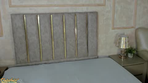 lila bailey  online show from October 23, 7:37 pm