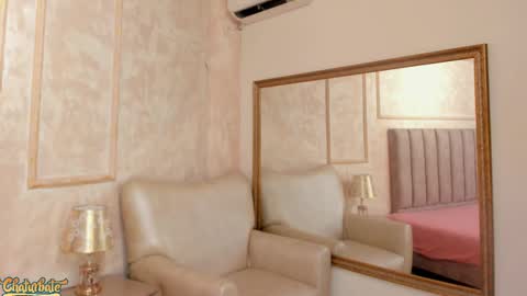 lila bailey  online show from November 8, 9:07 pm