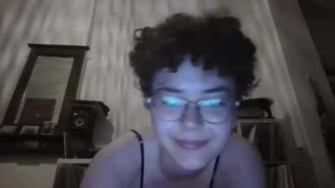 lilac_dreamsss online show from June 11, 2:53 am
