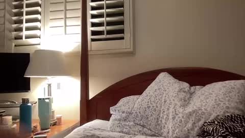 lilbi85_ online show from December 16, 12:26 am