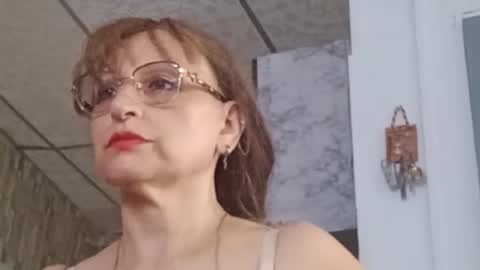 lilieth online show from March 5, 6:39 pm