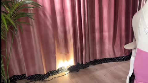 Lili online show from March 3, 3:19 pm