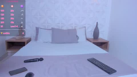 SALOME online show from February 12, 4:44 am