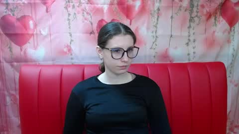 lilianashine online show from March 29, 5:09 am