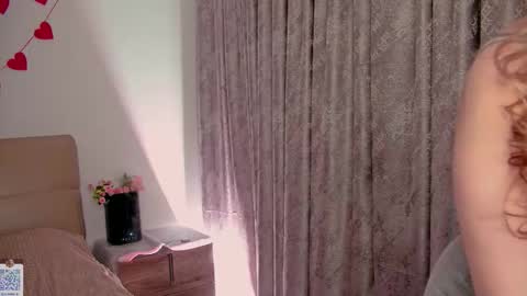 lilianbliss_ online show from February 22, 10:01 pm