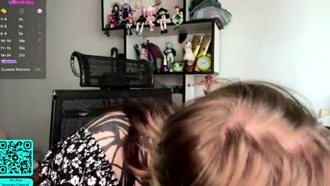 Lilian online show from May 13, 7:29 am