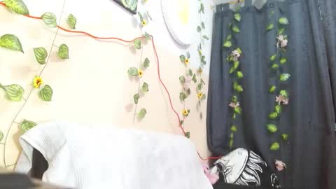 yesica online show from April 25, 2:03 am