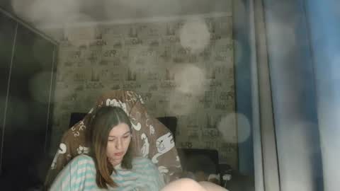 liliawoolf online show from March 31, 6:14 am