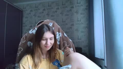 liliawoolf online show from April 8, 9:01 am