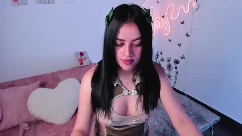 Lilie  online show from September 18, 9:52 pm