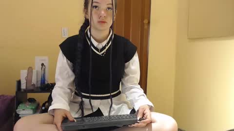 lilimini online show from October 14, 7:50 pm