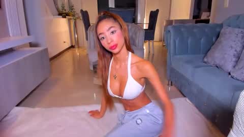 Lili  online show from December 20, 2:51 am