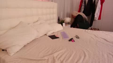 Lilit online show from September 29, 5:34 pm