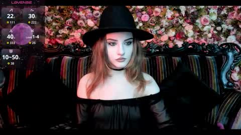 lilit_el_ online show from November 23, 1:31 pm