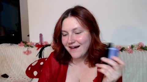 Lilly online show from April 14, 9:07 pm