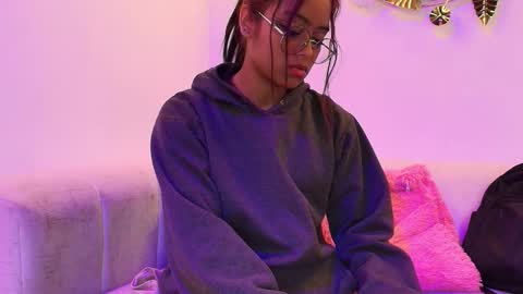 lilith_and_draven online show from November 28, 12:29 am