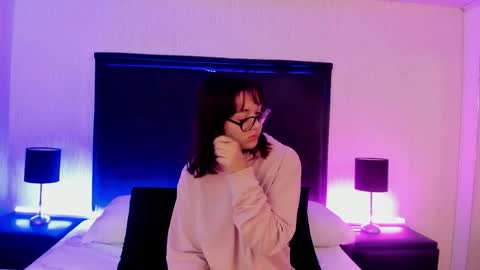 LilithBluum  online show from April 21, 11:17 am