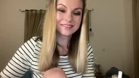 lilithnewdawn online show from February 26, 8:56 pm