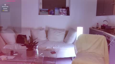 Snapshot of lillaluvv chatting on September 13, 1:30 am Lilla Luv online show from September 13, 1:30 am