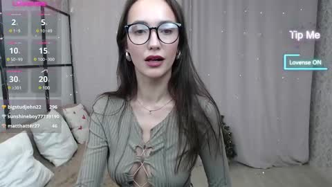 Snapshot of lillian_clark7 chatting on January 23, 1:56 pm Lillian online show from January 23, 1:56 pm