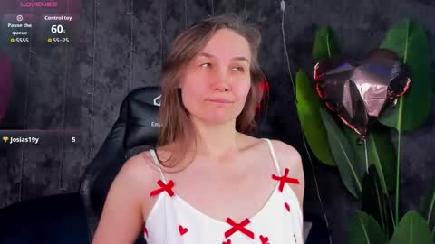lillian_white1 online show from March 7, 1:16 am