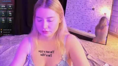 lillie_berry online show from November 15, 5:31 am