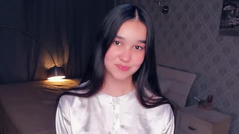 Celina Lillie online show from November 30, 10:06 pm