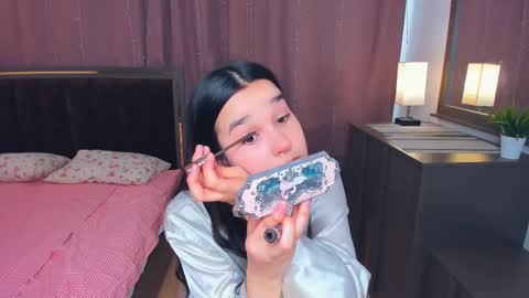 Celina Lillie online show from March 28, 11:55 am