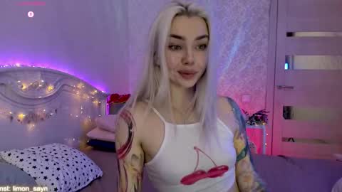 LilliMoore online show from October 8, 1:13 am