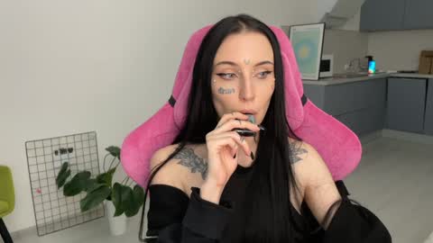 Snapshot of lilpresident chatting on December 25, 8:50 pm lilpresident online show from December 25, 8:50 pm