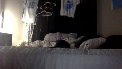 lil sweetz online show from April 24, 7:54 am