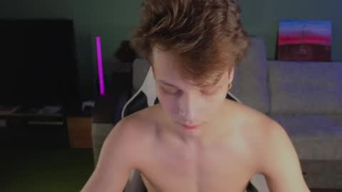 lilteddyboy online show from April 7, 8:00 pm