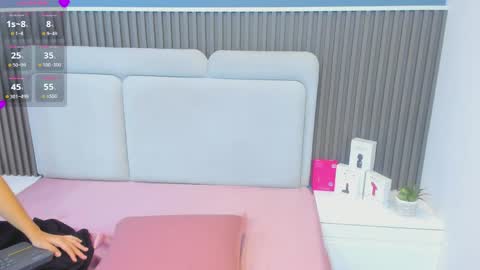  lily  online show from April 2, 3:25 am