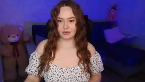 lily_baker_ online show from February 18, 5:13 pm