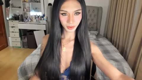 lily_cums01 online show from April 22, 6:48 pm