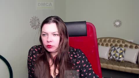 Snapshot of lily_flower7_ chatting on February 4, 5:10 am Lily online show from February 4, 5:10 am