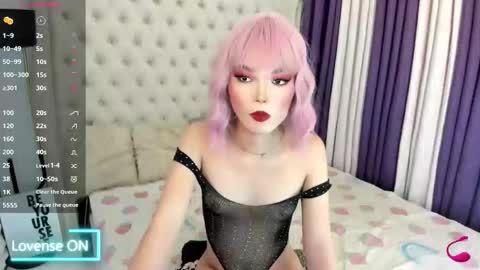 Lily Rodriguez online show from October 10, 2:56 pm