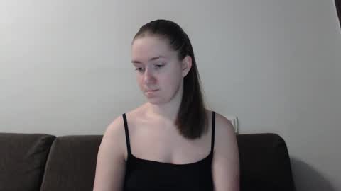 Snapshot of lily_love_x chatting on January 19, 3:50 am lily_love_x online show from January 19, 3:50 am