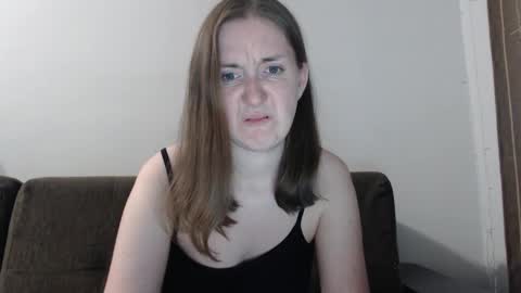 Snapshot of lily_love_x chatting on October 4, 12:41 am lily_love_x online show from October 4, 12:41 am