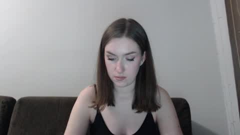 Snapshot of lily_love_x chatting on October 6, 1:01 am lily_love_x online show from October 6, 1:01 am