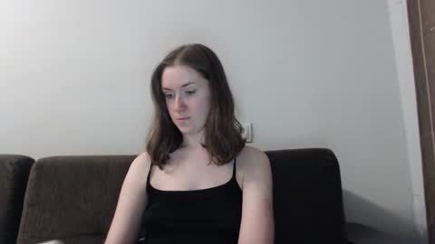Snapshot of lily_love_x chatting on September 17, 10:24 pm lily_love_x online show from September 17, 10:24 pm