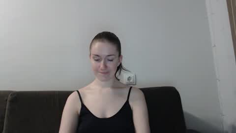 lily_love_x online show from November 24, 4:22 am