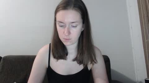 Snapshot of lily_love_x chatting on October 23, 5:31 am lily_love_x online show from October 23, 5:31 am