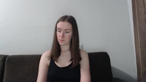 lily_love_x online show from December 21, 10:05 pm