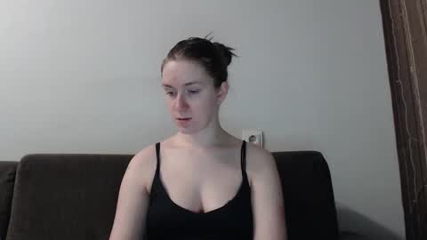 Snapshot of lily_love_x chatting on January 13, 2:39 am lily_love_x online show from January 13, 2:39 am