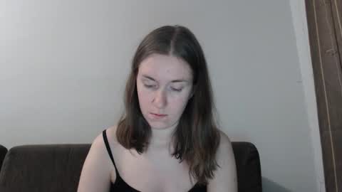 Snapshot of lily_love_x chatting on September 25, 1:01 am lily_love_x online show from September 25, 1:01 am