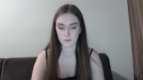 Snapshot of lily_love_x chatting on March 1, 1:11 am lily_love_x online show from March 1, 1:11 am