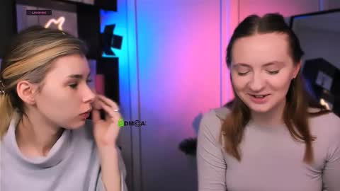 Lily online show from December 4, 7:57 pm