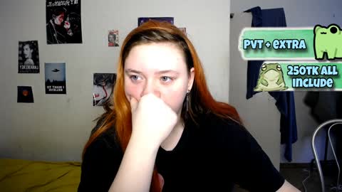 Snapshot of lily_shamy chatting on January 9, 9:48 am Alice online show from January 9, 9:48 am
