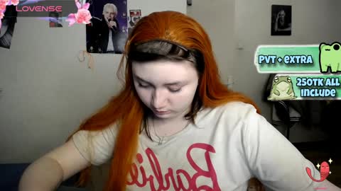 Snapshot of lily_shamy chatting on February 3, 2:45 pm Alice online show from February 3, 2:45 pm